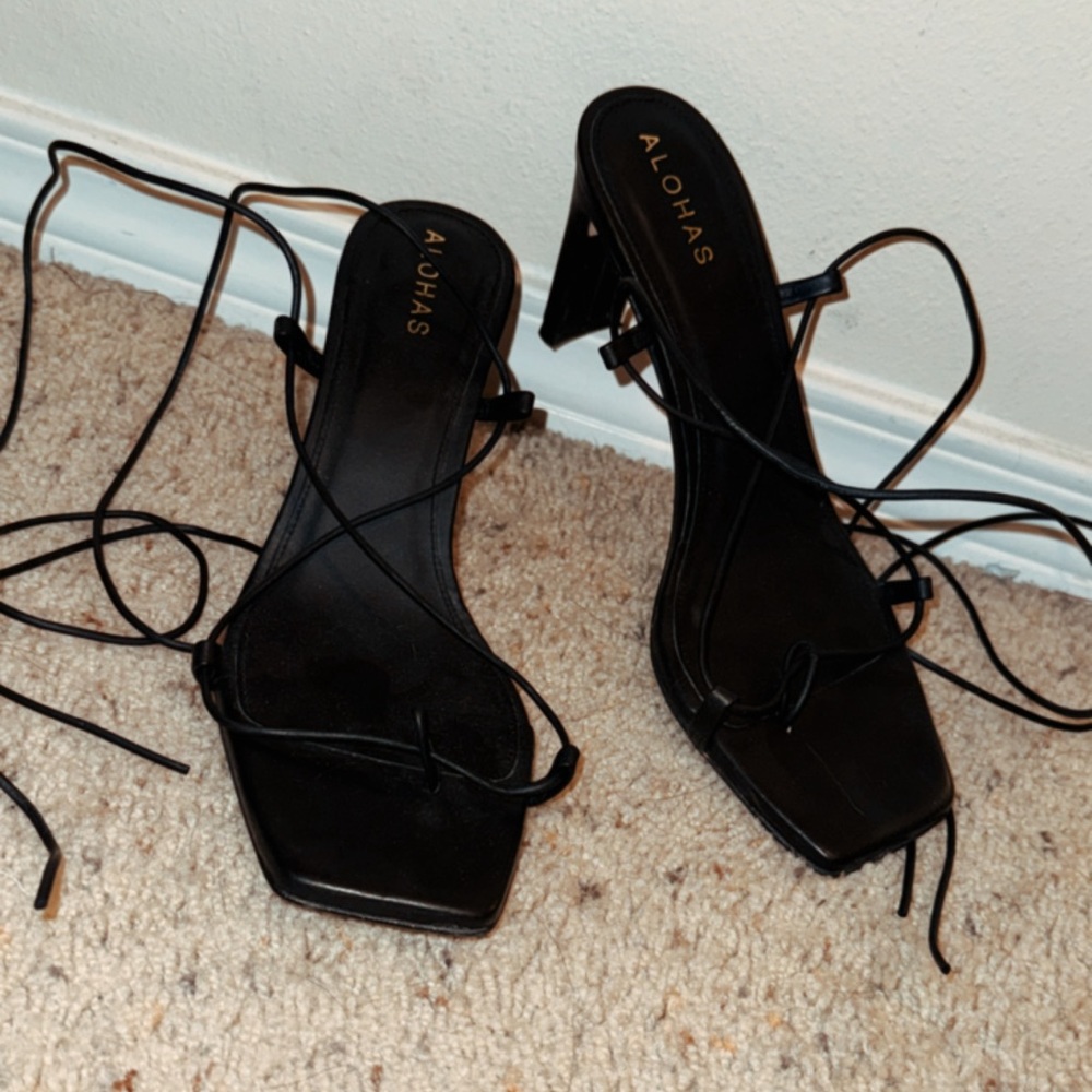 Alohas - Bellini Wrap Heels - Black - 8